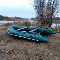 BT-330SD Моторная надувная лодка Bark килевая четырёхместная, передвижные сидения