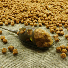 Кормушка Orange Hand Flat Method з вертлюгом № 4 60г