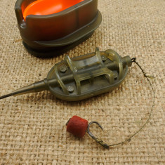 Кормушка Orange Spider Flat Method з вертлюгом № 4 40г