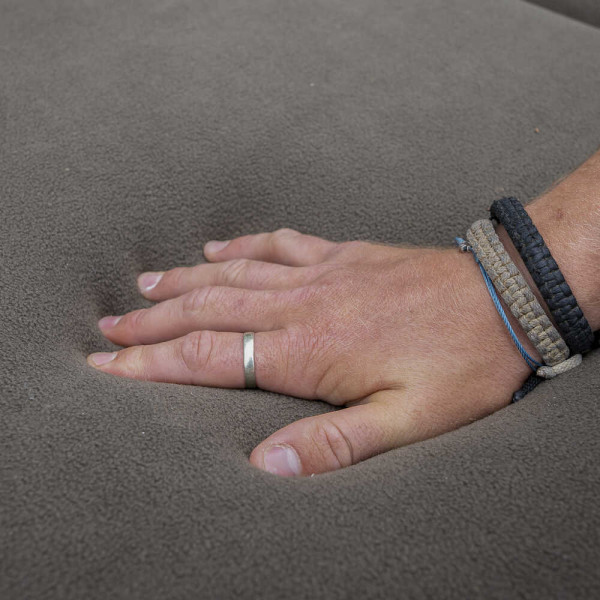 Раскладушка Avid Carp Benchmark Leveltech X Bed