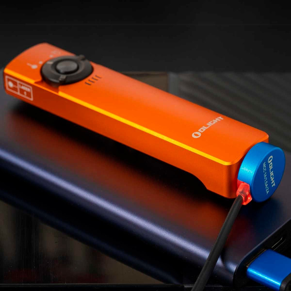 Фонарь Olight Arkfeld. Orange