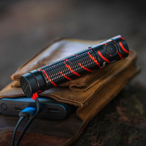 Ліхтар Olight Baton 3 Pro. Black Lava