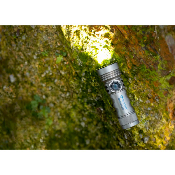 Фонарь Olight Seeker 4 Mini CW Limited Edition Ti