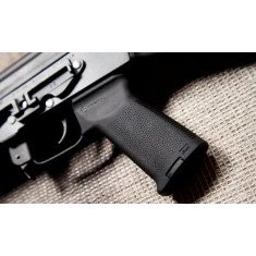 Рукоятка пістолетна Magpul MOE для Сайги. Black Рукоятка пістолетна Magpul MOE для Сайги. Black