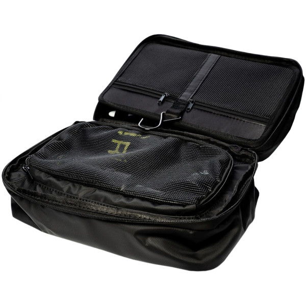 Косметичка RidgeMonkey LX Bath Towel and Weatherproof Shower Caddy Set з полотенцем